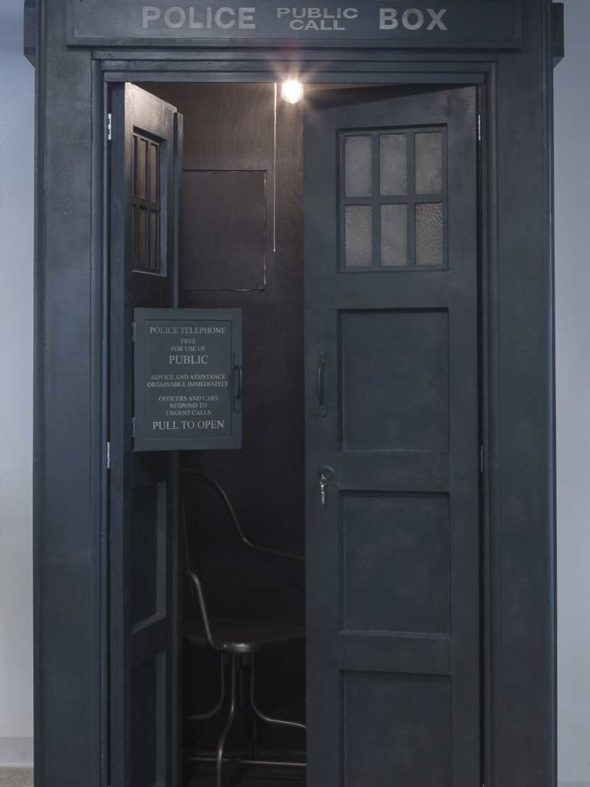 Dr Who tardis privacy phone booth