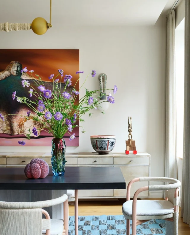 We're not in Miami this week, but dreaming of our design for the stunning and brilliant art advisor @jessicaarbdanial - bold artwork, expressive glass, modern craft, and global objects in quiet dialog. A dining room that celebrates the art of living with art.⁠
⁠
Home of @jessicaarbdanial⁠
PC: @thomasloof ⁠
Styling: @mieketenhave ⁠
Featuring: ⁠
@studio_herron⁠
@chasonmatthams⁠
@leckiegassman⁠
@maxwellmustardo⁠
@sanfordbiggers⁠
@feyzdesignstudio